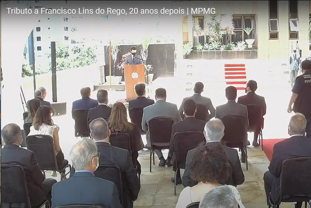 A homenagem foi realizada no pilotis do MPMG 